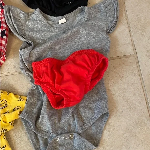 Baby girl 0-3M Bundle Nike Kids Like New/6 Matching Sets Red Black White yellow - Picture 6 of 16